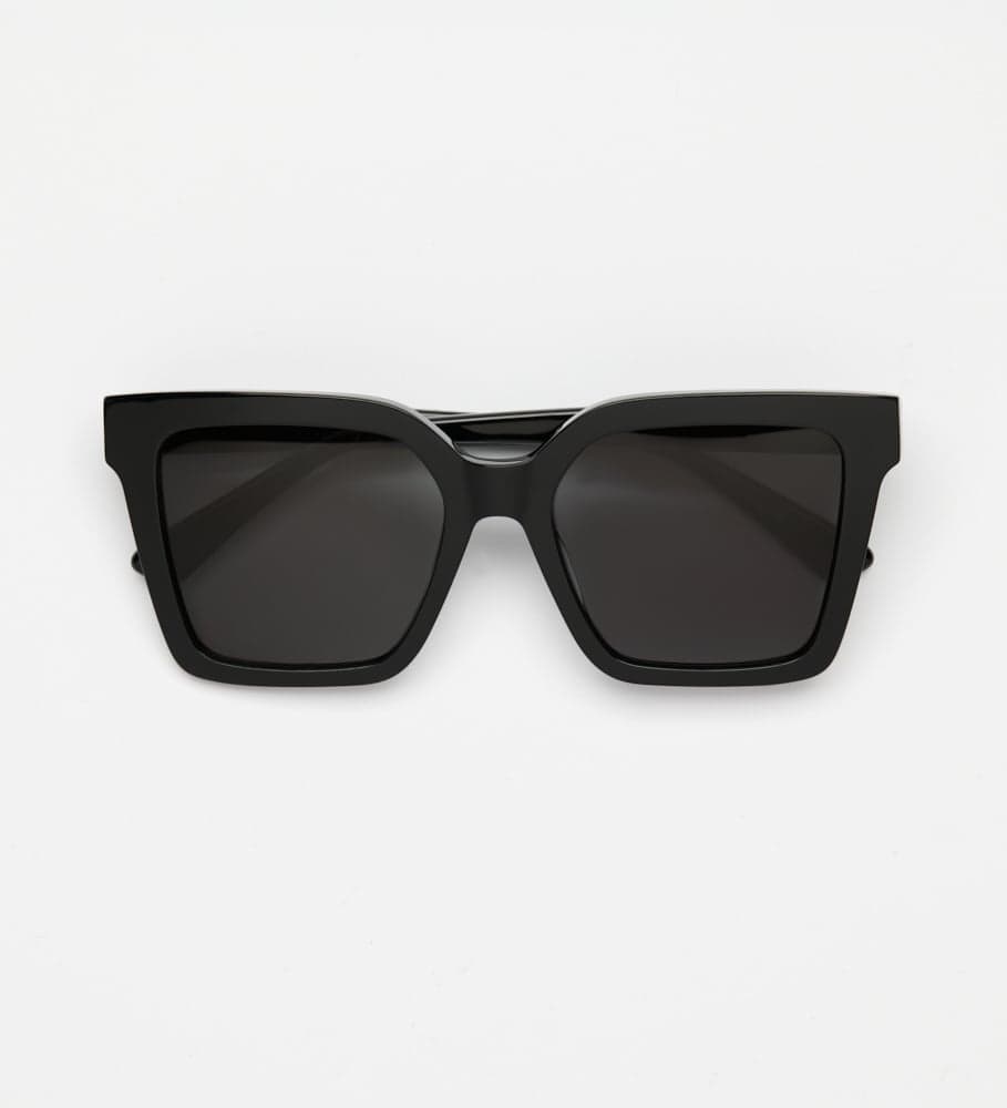 Ivy Black Black