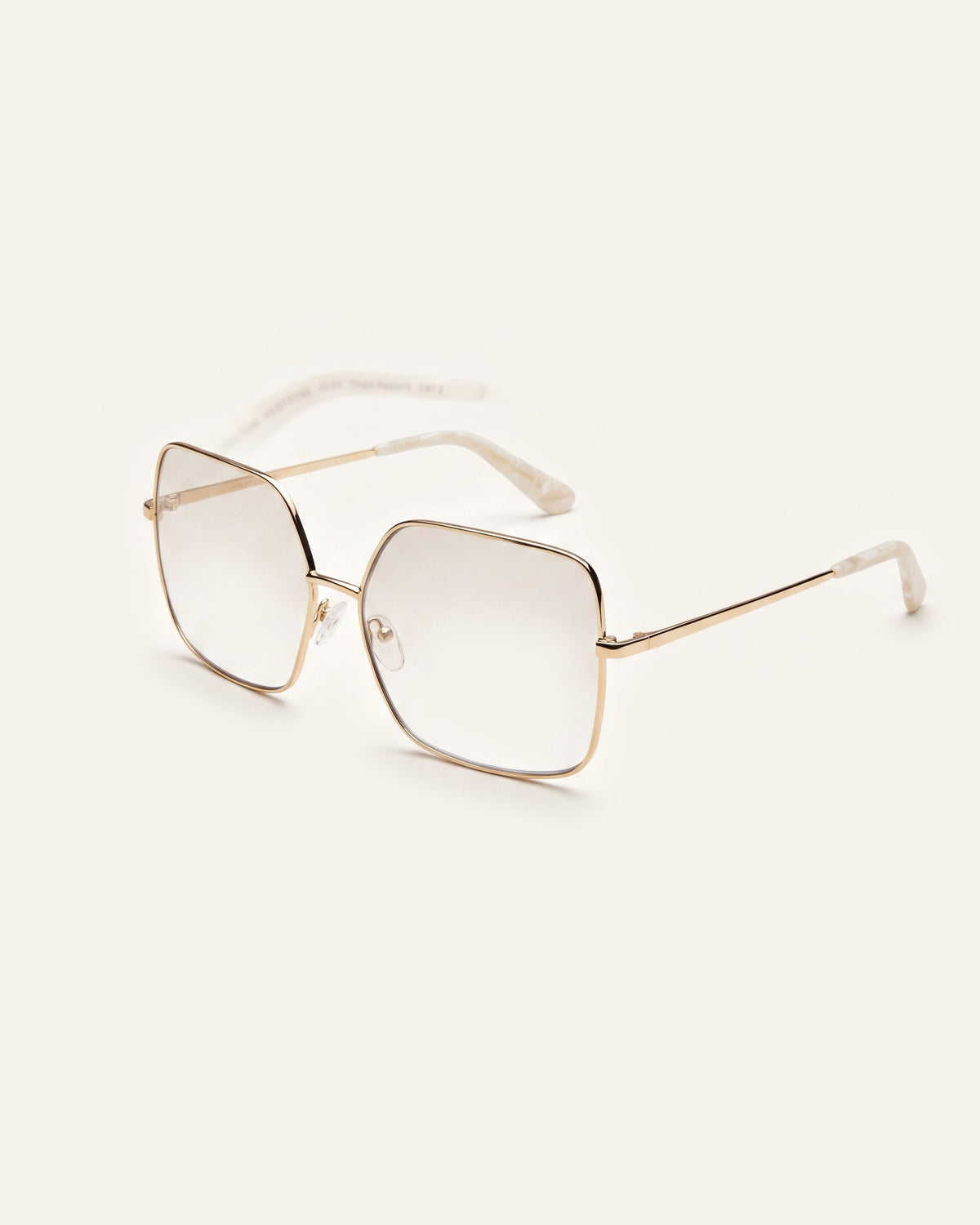 Billie Gold Tinted, three quarter