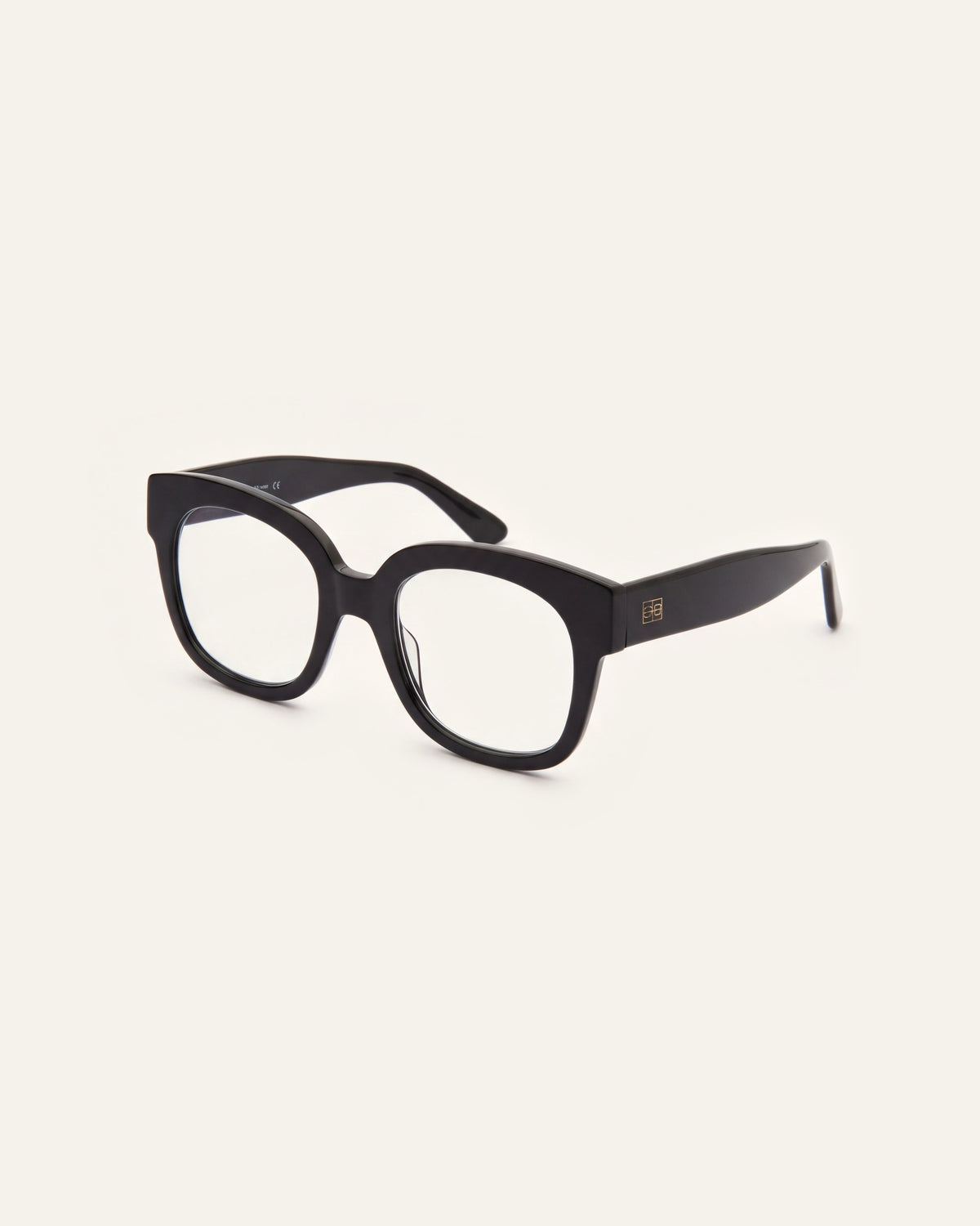 Chloe Black Readers, three quarter