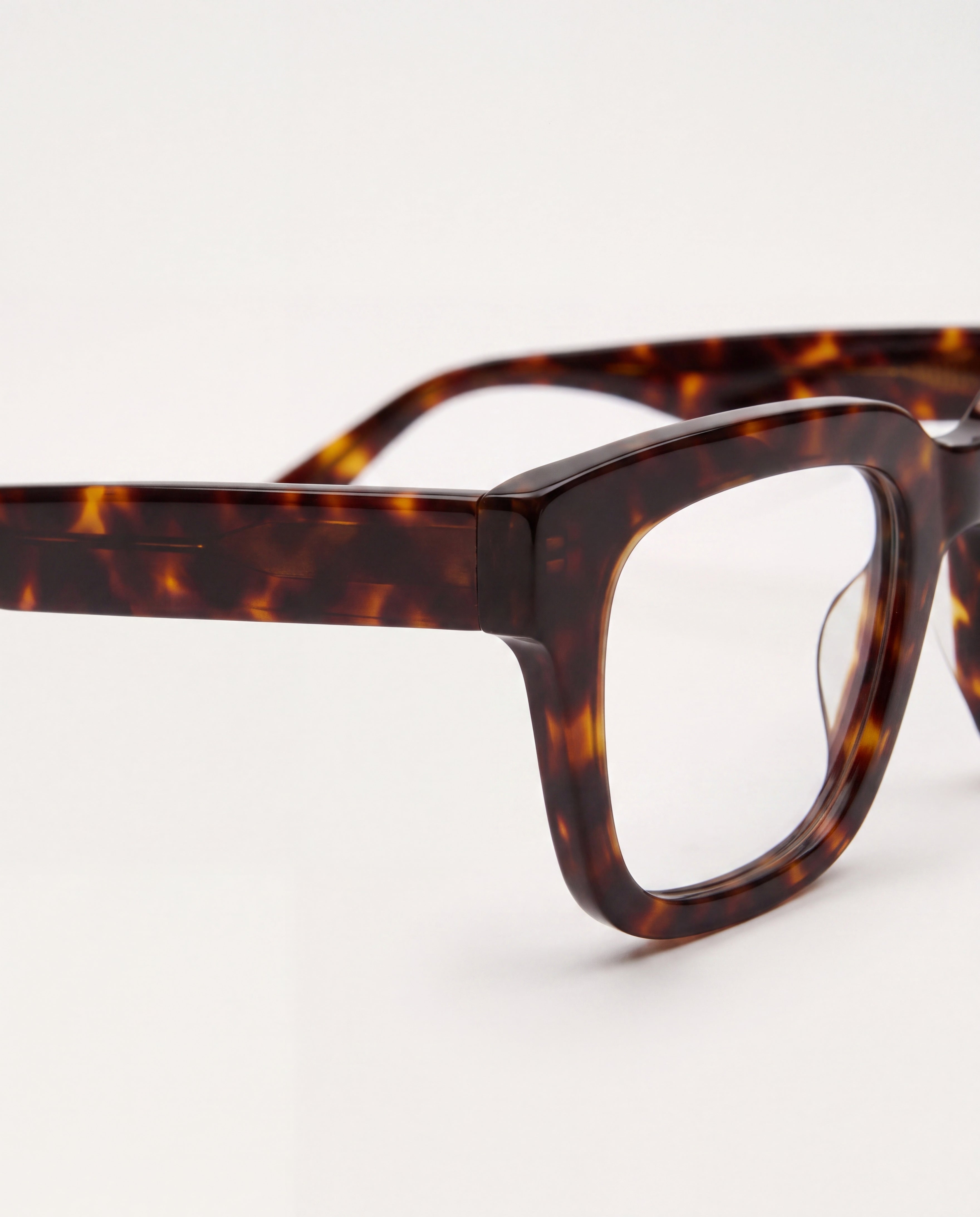 GLAS Dahlia Turtle Brown Blue Light – detail